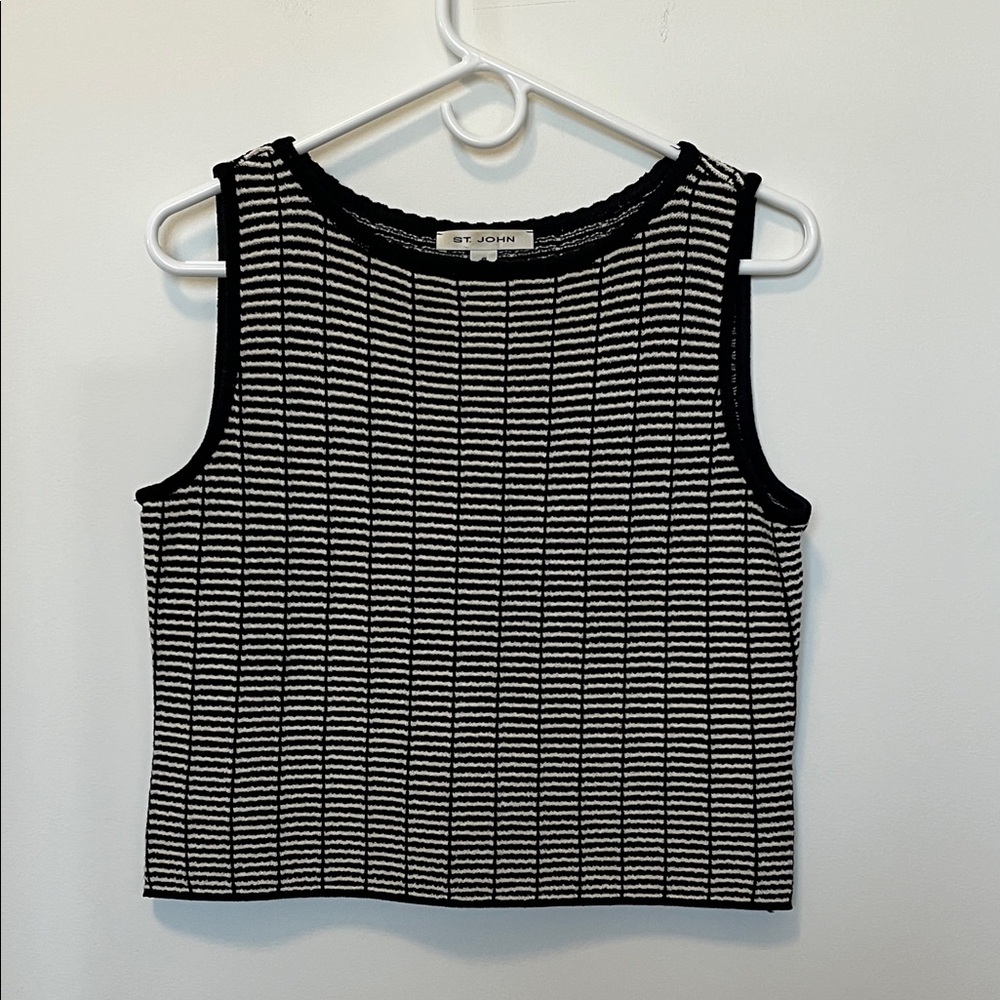 St. John Black and White Patterned Tank Top size S, scalloped neck trim